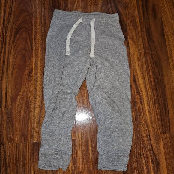 5 for $25 Old Navy Gray Drawstring Sweatpants Toddler Size 3T - Picture 1 of 4